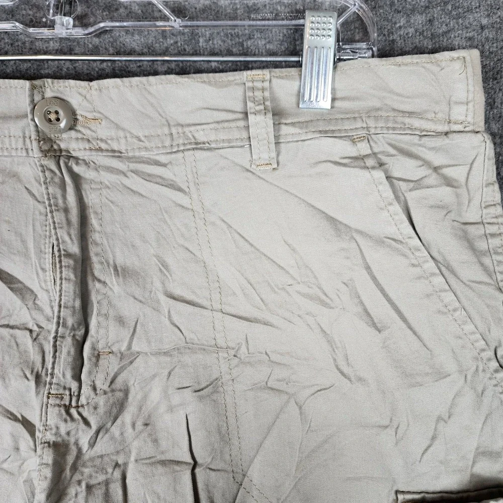 Lee Shorts Womens 16 Cargo Khaki Elastic Waist Utility EUC